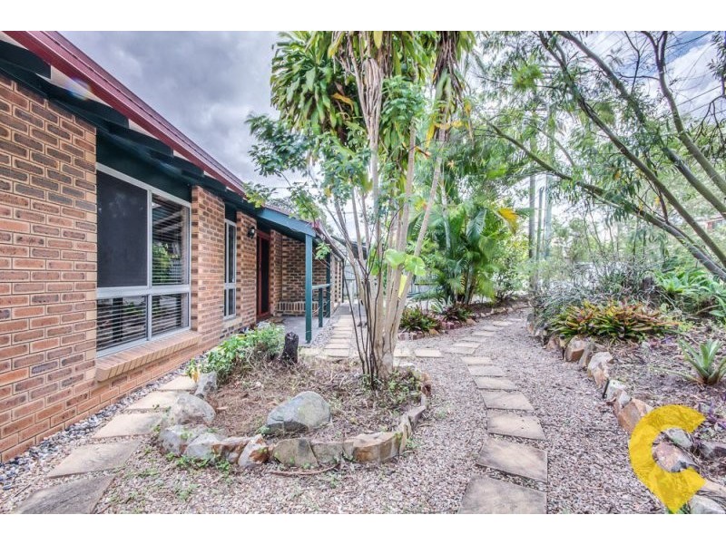 5 Deloraine Drive, Springwood QLD 4127