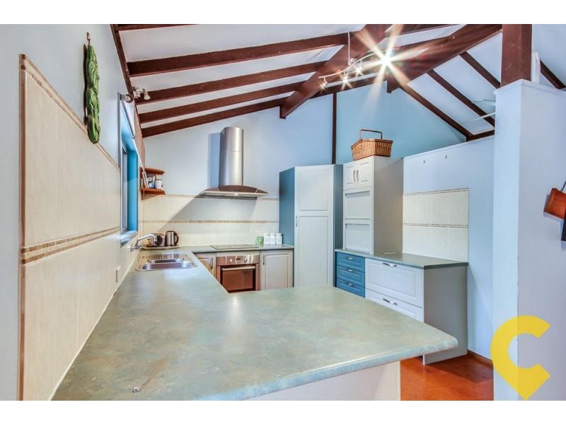 5 Deloraine Drive, Springwood QLD 4127