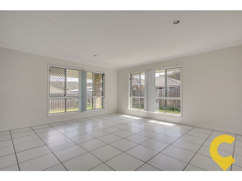 34 Sunridge Circuit, Windaroo QLD 4207