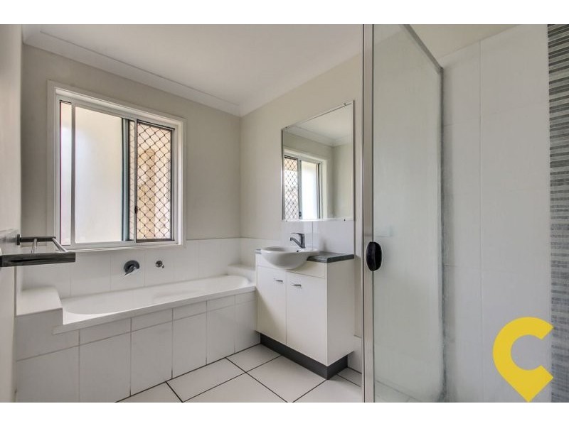 34 Sunridge Circuit, Windaroo QLD 4207