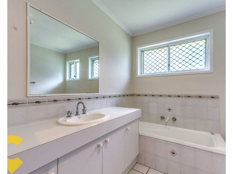 5 Melrose Place, Eagleby QLD 4207
