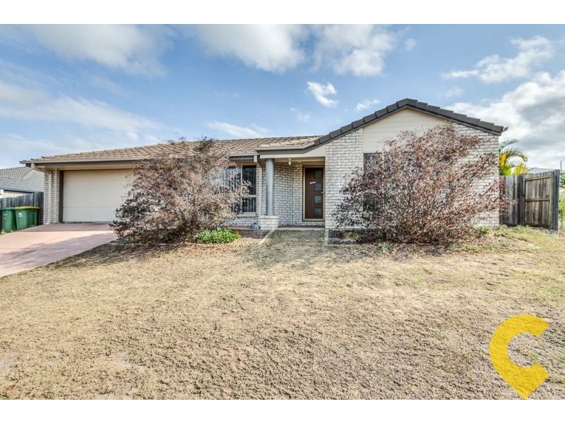 18 Charlton Pl, Regents Park QLD 4118