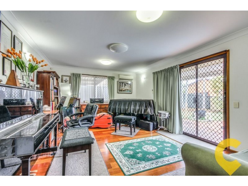 9 Kurru Street, Eight Mile Plains QLD 4113