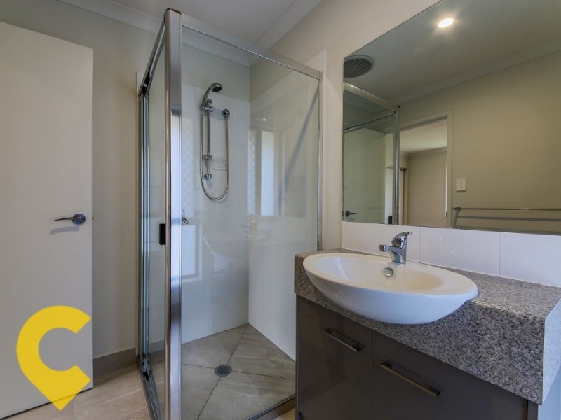 4 Denham Cct, Willow Vale QLD 4209