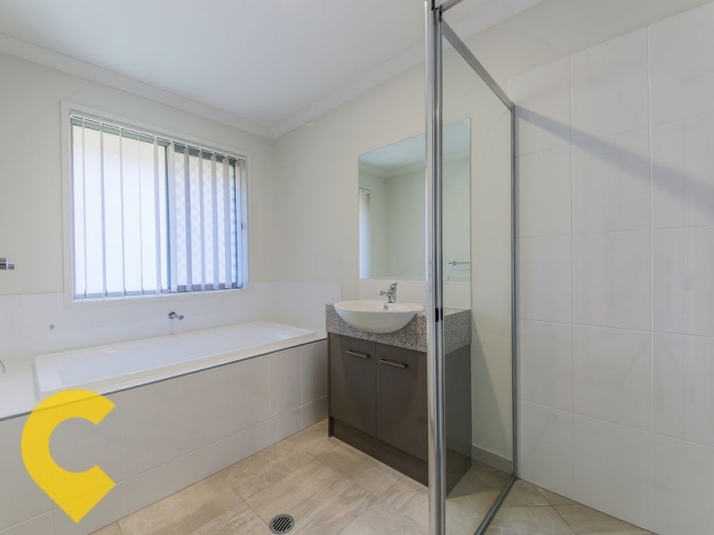 4 Denham Cct, Willow Vale QLD 4209