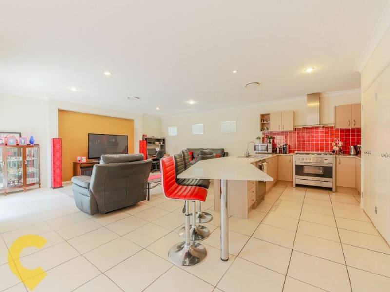 62 Woodlands Boulevard, Waterford QLD 4133