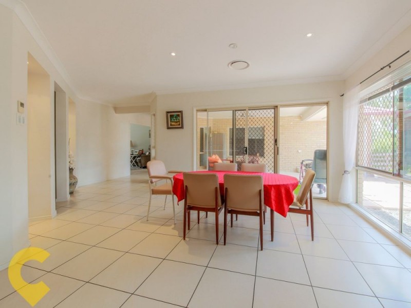 62 Woodlands Boulevard, Waterford QLD 4133