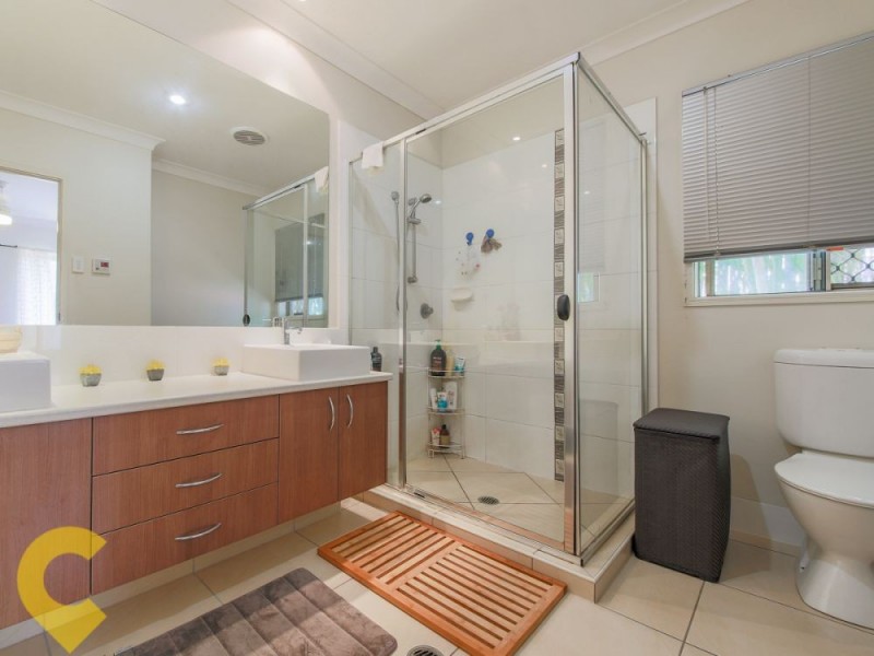 62 Woodlands Boulevard, Waterford QLD 4133