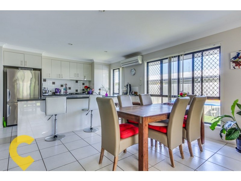 34 Stoneleigh Way, Holmview QLD 4207