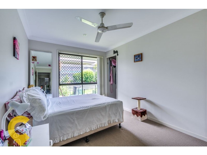 34 Stoneleigh Way, Holmview QLD 4207