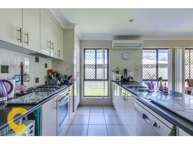 34 Stoneleigh Way, Holmview QLD 4207