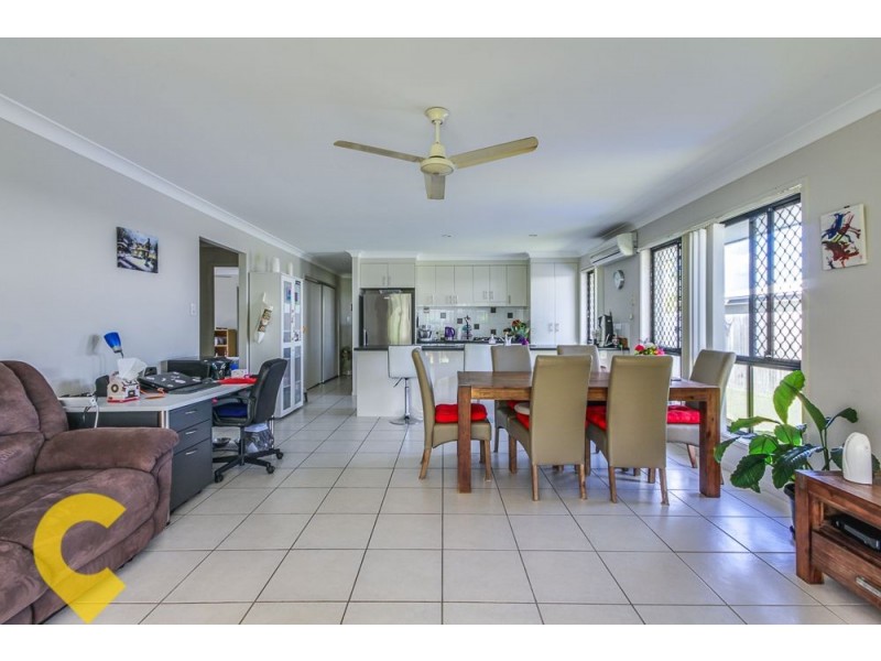 34 Stoneleigh Way, Holmview QLD 4207