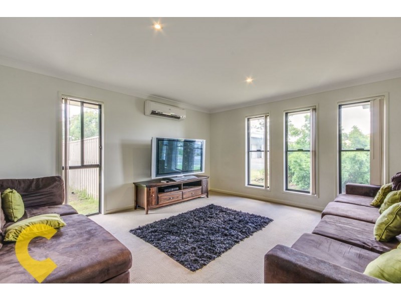 12 Bellthorpe Crescent, Waterford QLD 4133