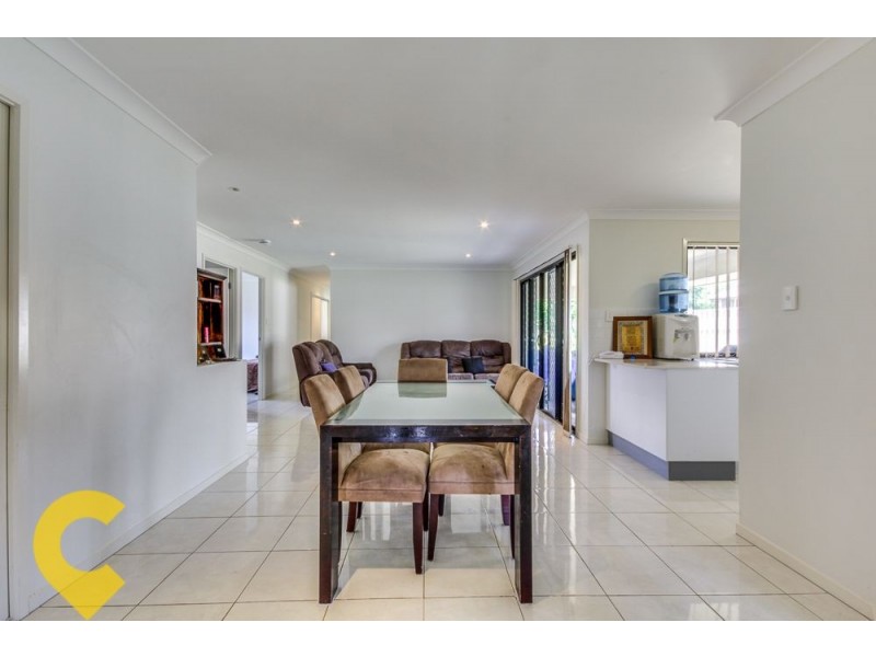 12 Bellthorpe Crescent, Waterford QLD 4133