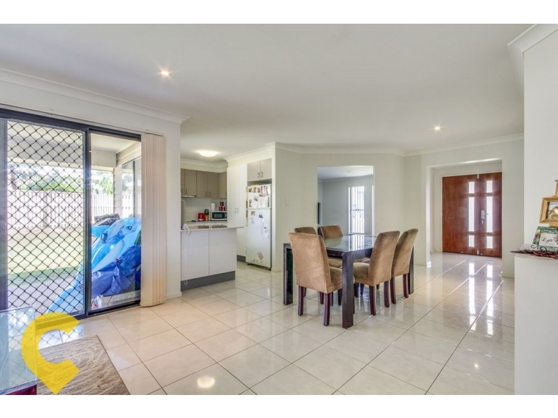 12 Bellthorpe Crescent, Waterford QLD 4133