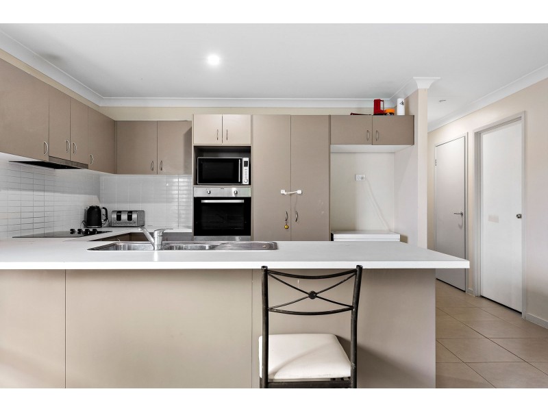 9 Saltram Avenue, Holmview QLD 4207