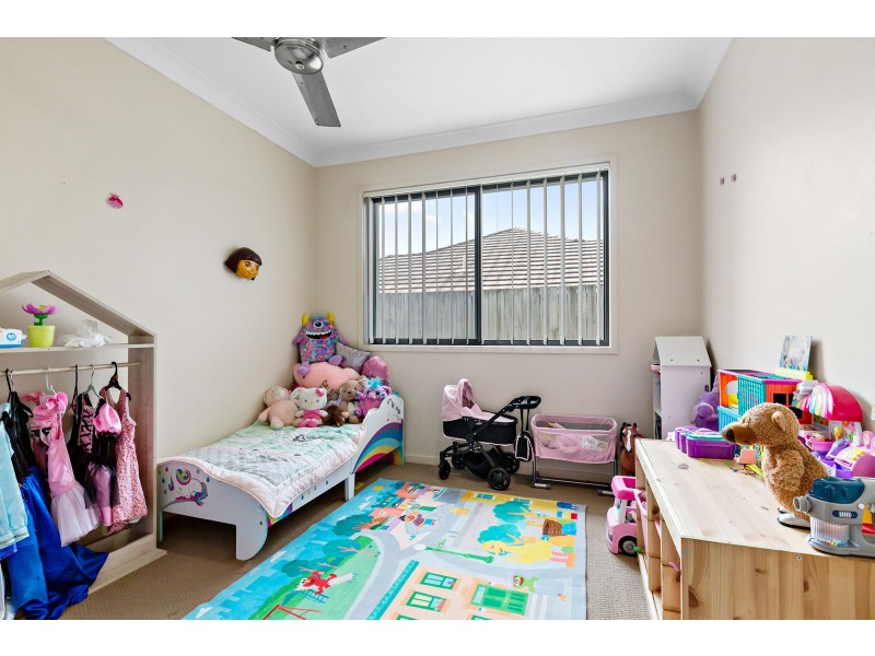 9 Saltram Avenue, Holmview QLD 4207