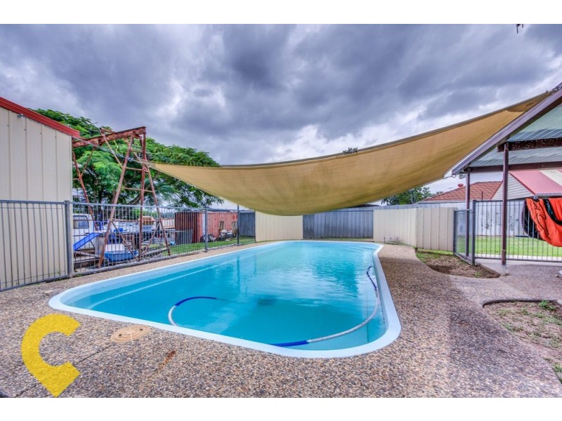 24 Logan Parade, Logan Reserve QLD 4133