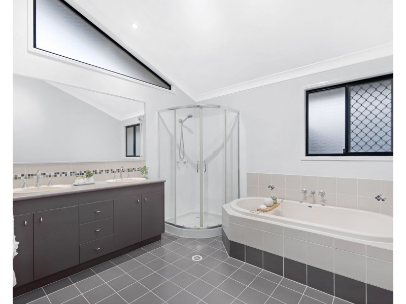 23 Burlington Terrace, Springfield Lakes QLD 4300