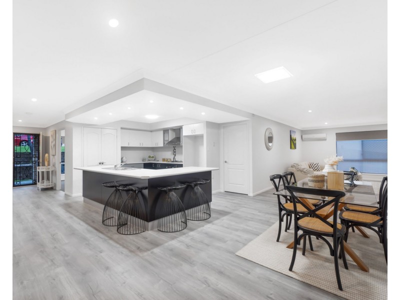 23 Burlington Terrace, Springfield Lakes QLD 4300