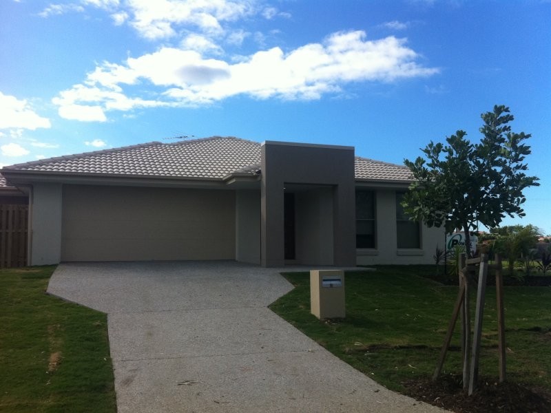 8 Breezeway Drive, Bahrs Scrub QLD 4207