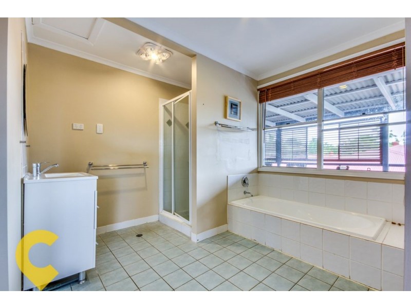 20 Parkway Road, Daisy Hill QLD 4127