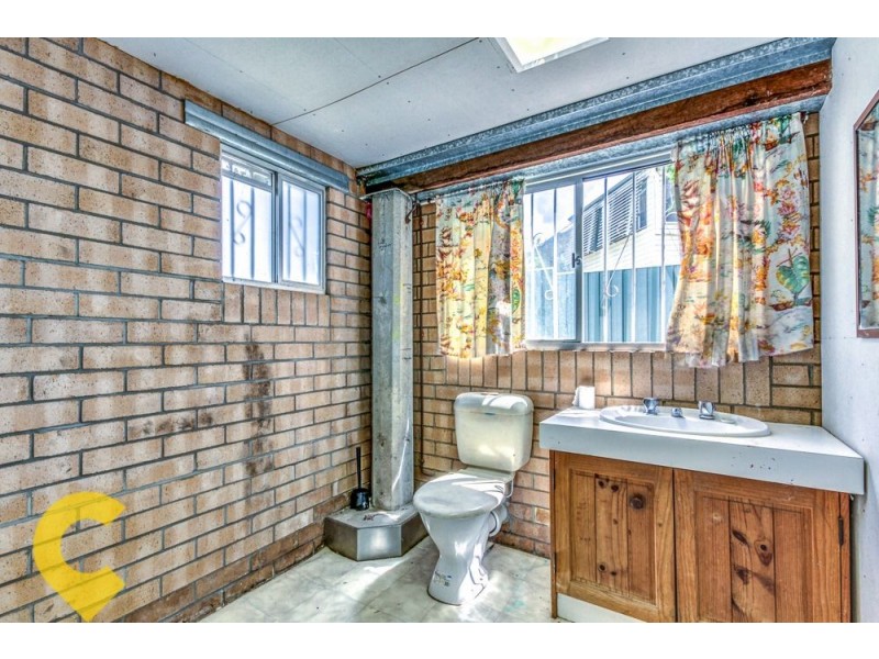 36 Woody Avenue, Kingston QLD 4114