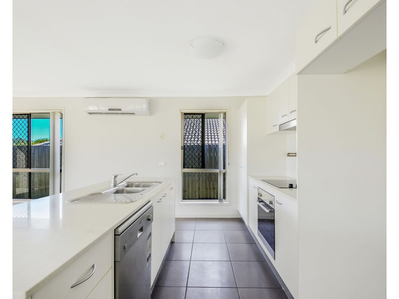 7 Oakvale Avenue, Holmview QLD 4207