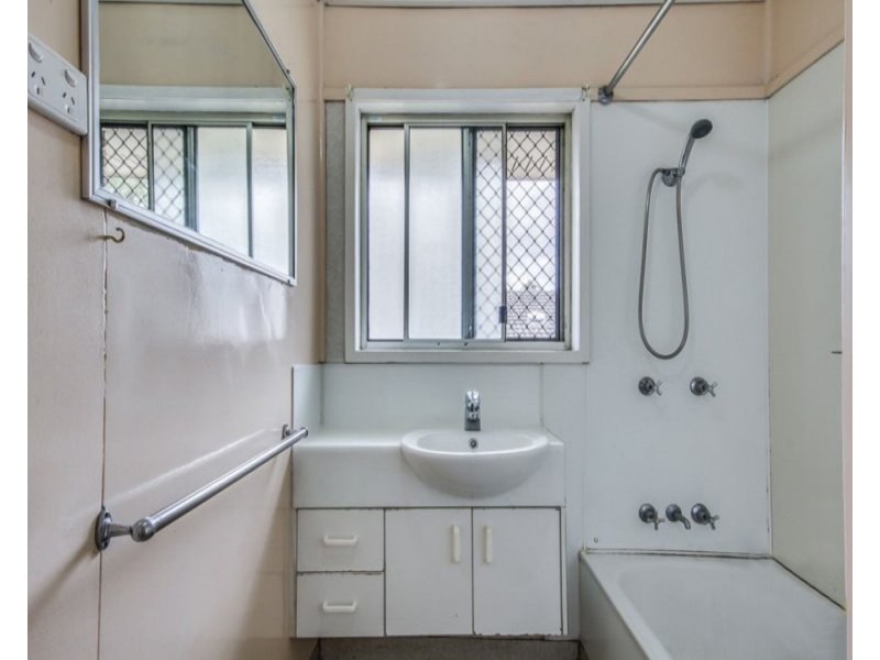 5 Bianca Street, Loganlea QLD 4131