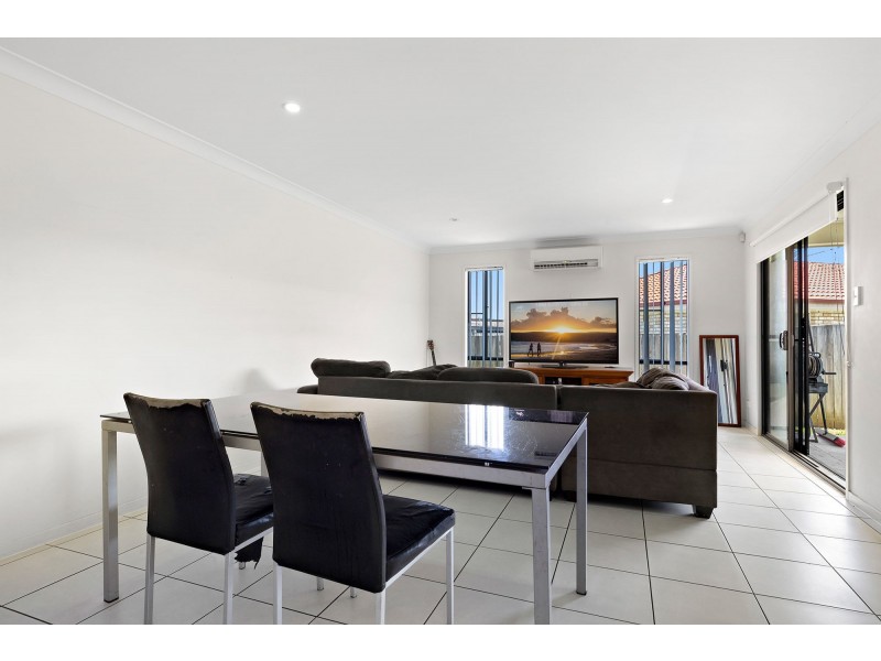 7 Pine Grove Drive, Crestmead QLD 4132