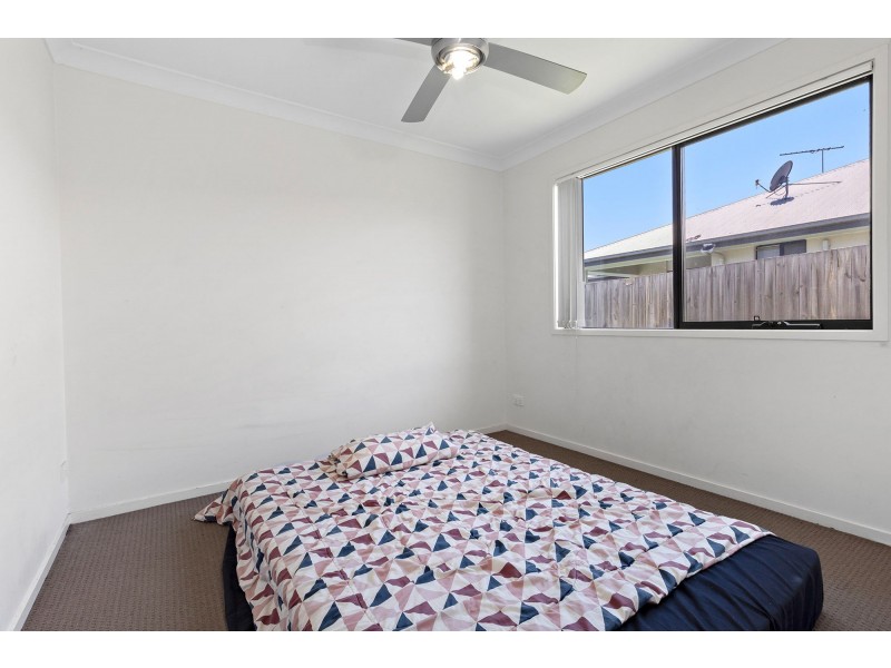 7 Pine Grove Drive, Crestmead QLD 4132