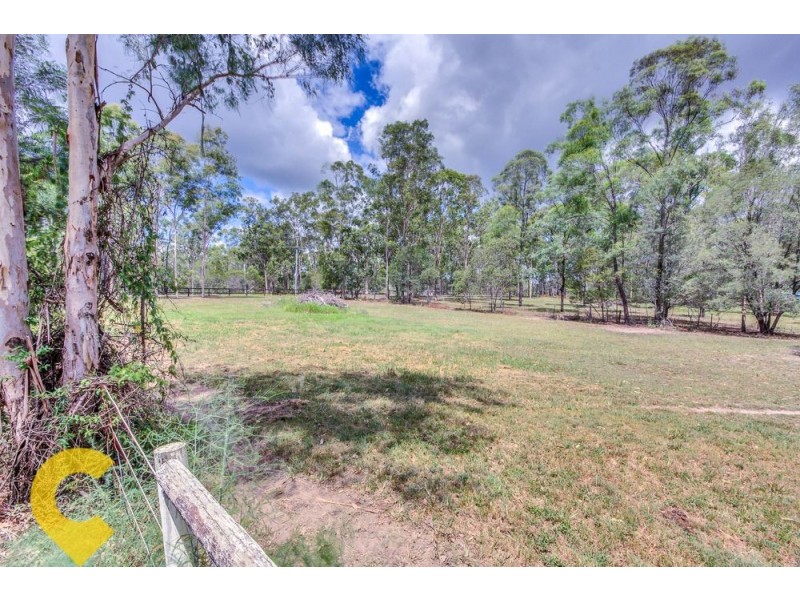 205-221 Mundoolun Rd, Jimboomba QLD 4280
