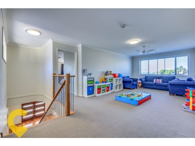 8 Henderson Street, Eight Mile Plains QLD 4113