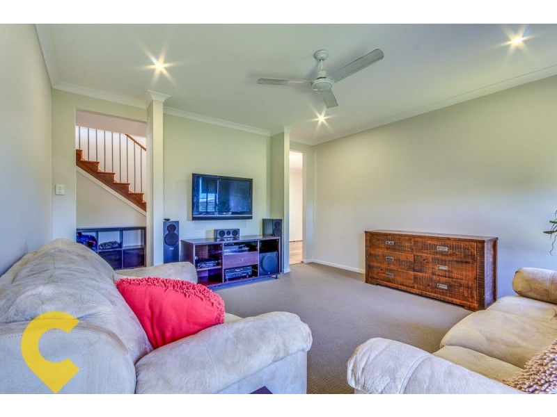 8 Henderson Street, Eight Mile Plains QLD 4113