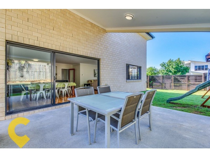 8 Henderson Street, Eight Mile Plains QLD 4113