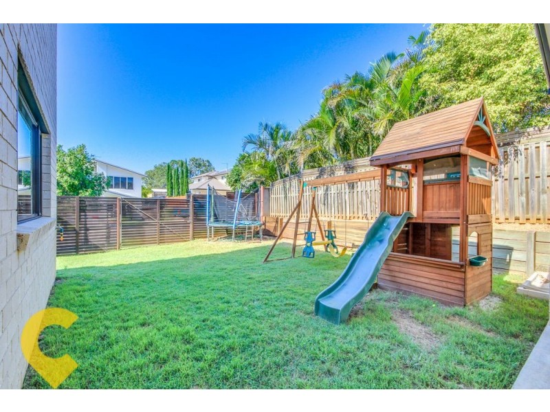 8 Henderson Street, Eight Mile Plains QLD 4113