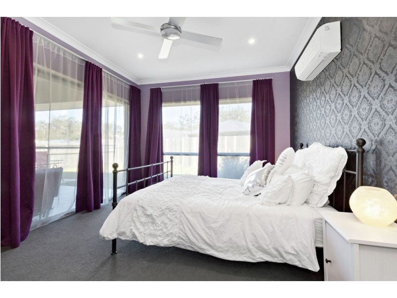 10 Barrington Circuit, Waterford QLD 4133