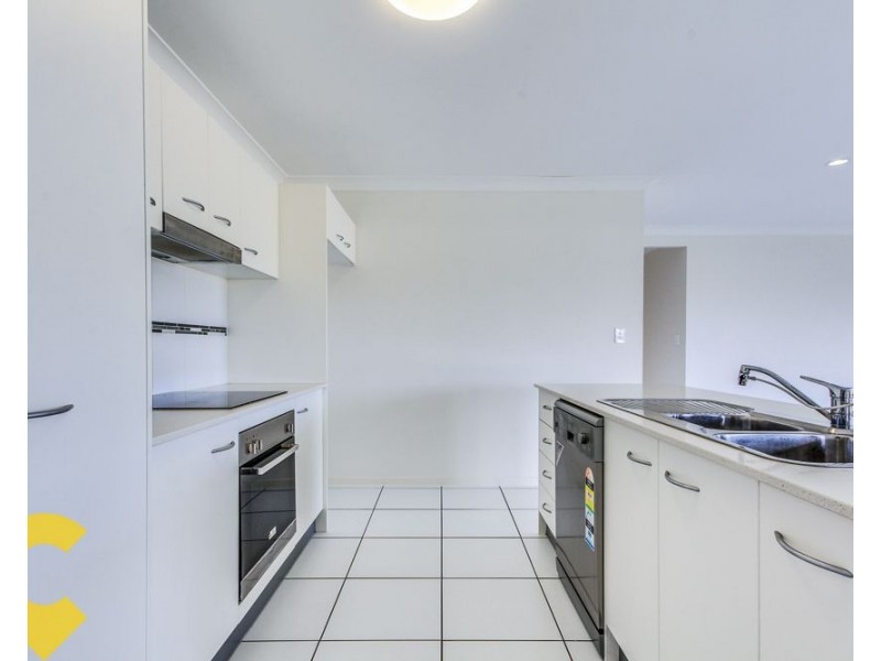 18 Sunridge Circuit, Bahrs Scrub QLD 4207