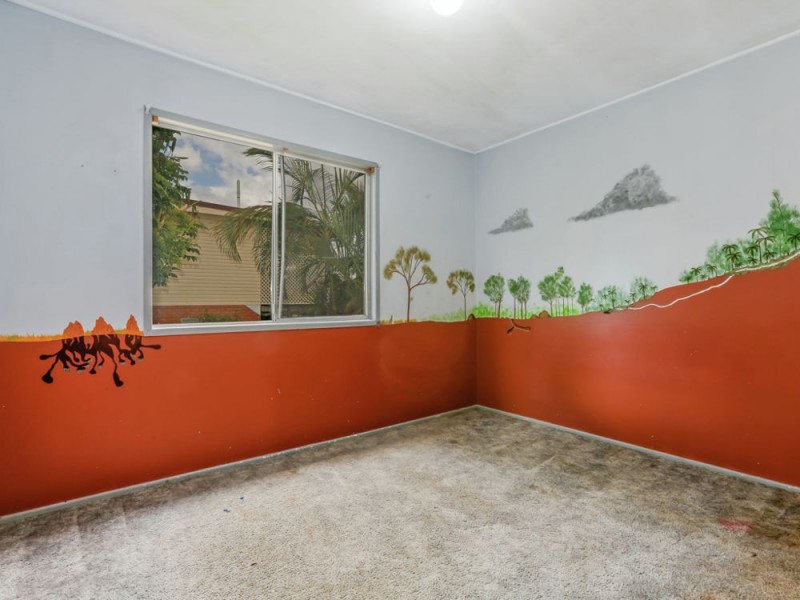 5 Poincettia Street, Kingston QLD 4114