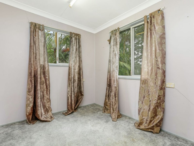 5 Poincettia Street, Kingston QLD 4114