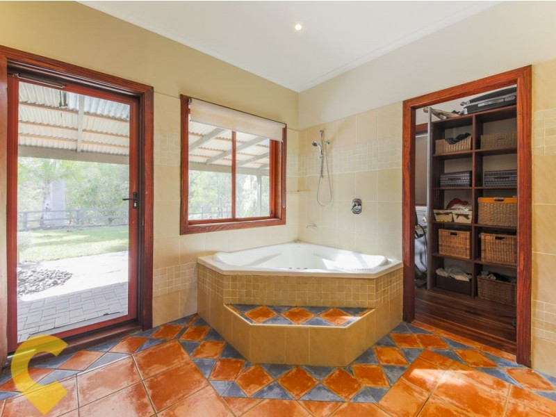 79 Holyrood Road, Maudsland QLD 4210