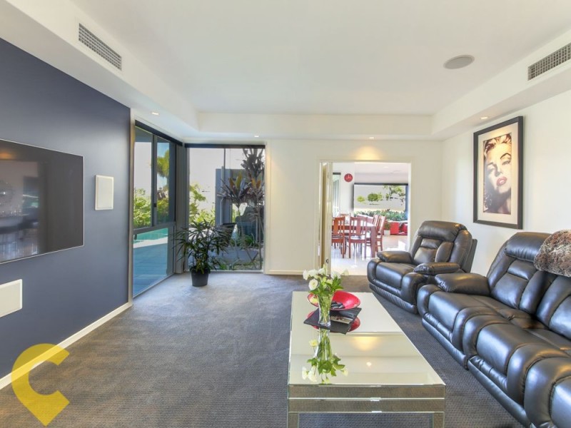 7 Marina Parade, Jacobs Well QLD 4208