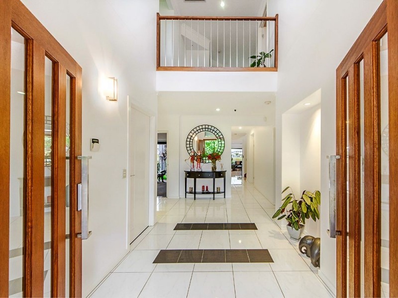 7 Marina Parade, Jacobs Well QLD 4208