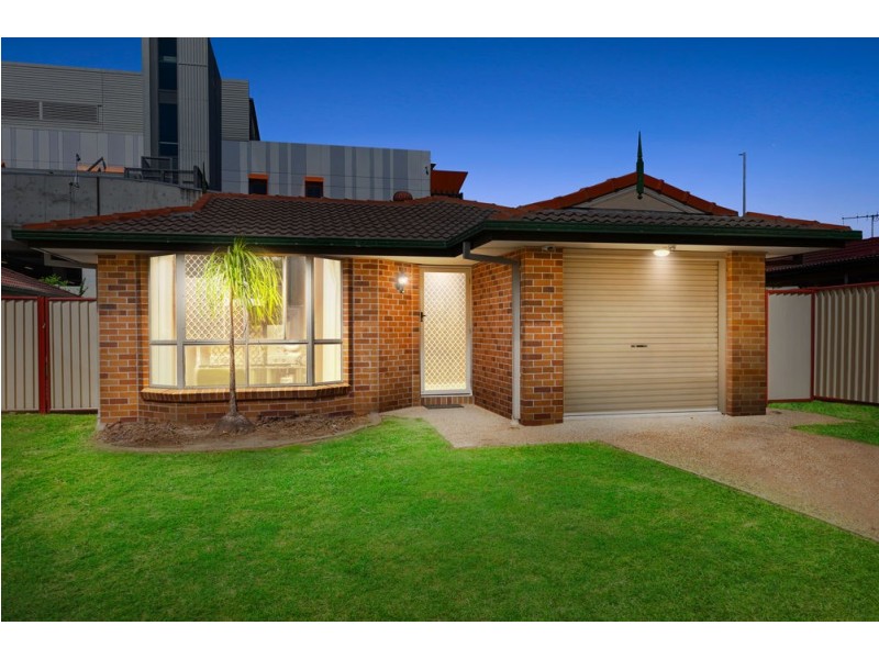 10 Buttercup Close, Meadowbrook QLD 4131