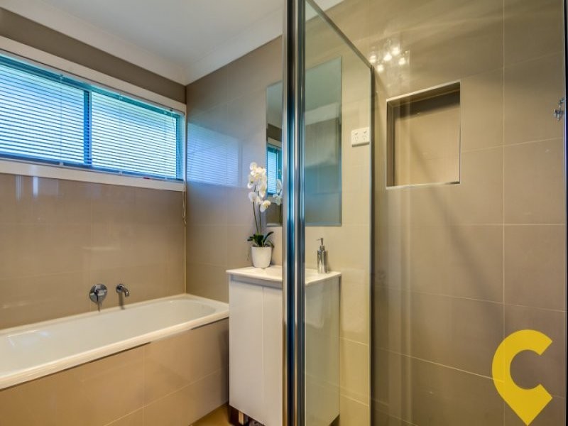 3 Village Drive, Daisy Hill QLD 4127