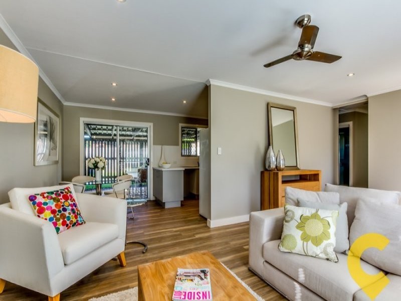 3 Village Drive, Daisy Hill QLD 4127