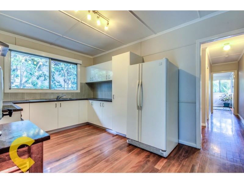 19 Clinton Street, Coopers Plains QLD 4108