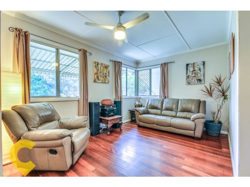 19 Clinton Street, Coopers Plains QLD 4108