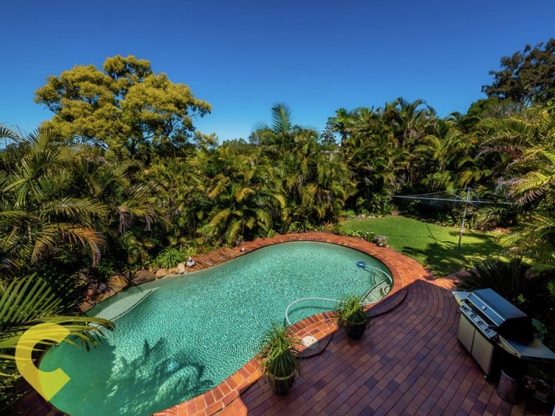 8 Willoughby Crescent, Springwood QLD 4127