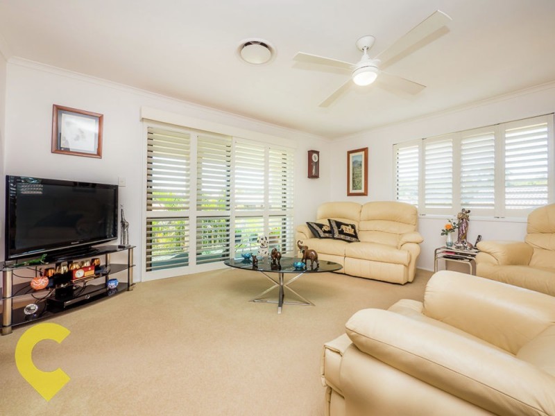 8 Willoughby Crescent, Springwood QLD 4127